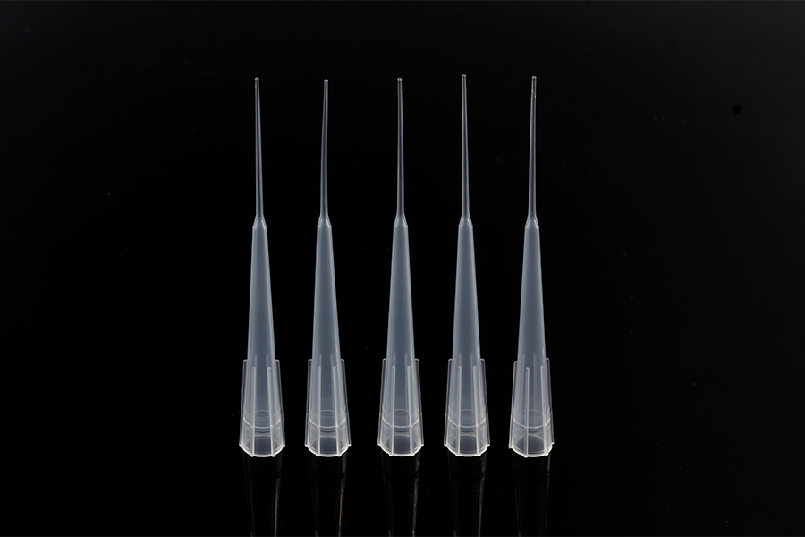 Gel loading pipette tips